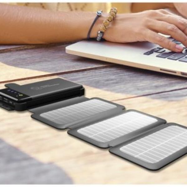 SCX.design P31 8000 mAh solar wireless charging power bank Thumbnail